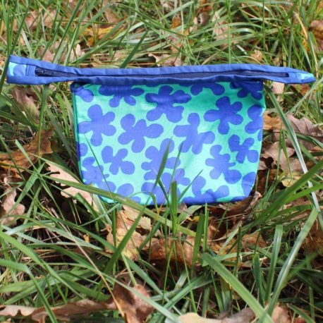 trousse de toilette fond vert